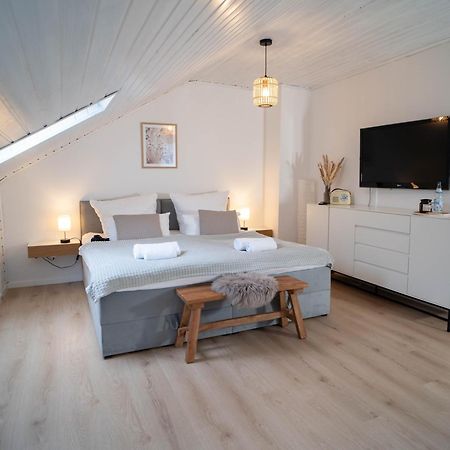 Charmantes Apartment Mit Balkon Mindelheim Eksteriør bilde