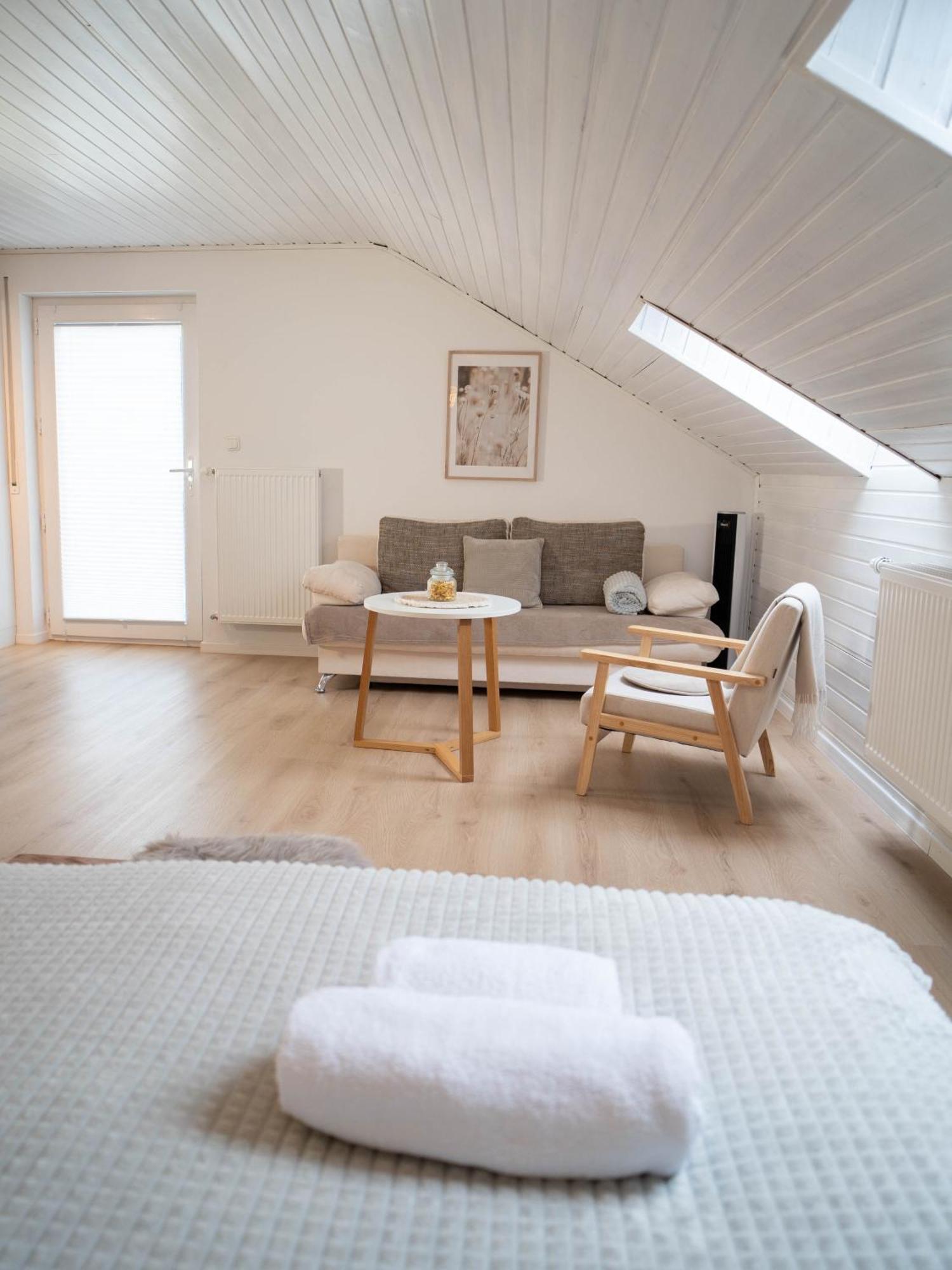 Charmantes Apartment Mit Balkon Mindelheim Eksteriør bilde