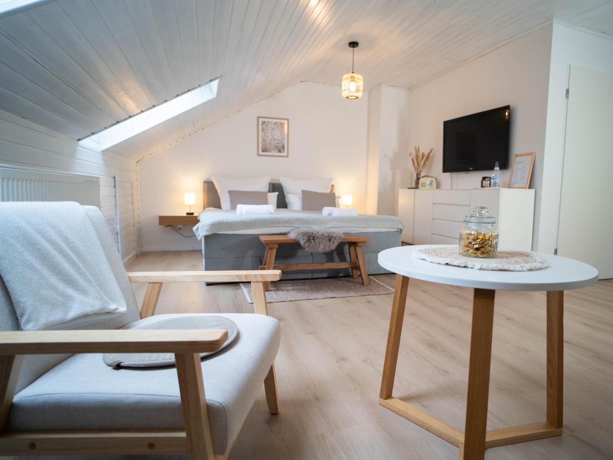Charmantes Apartment Mit Balkon Mindelheim Eksteriør bilde